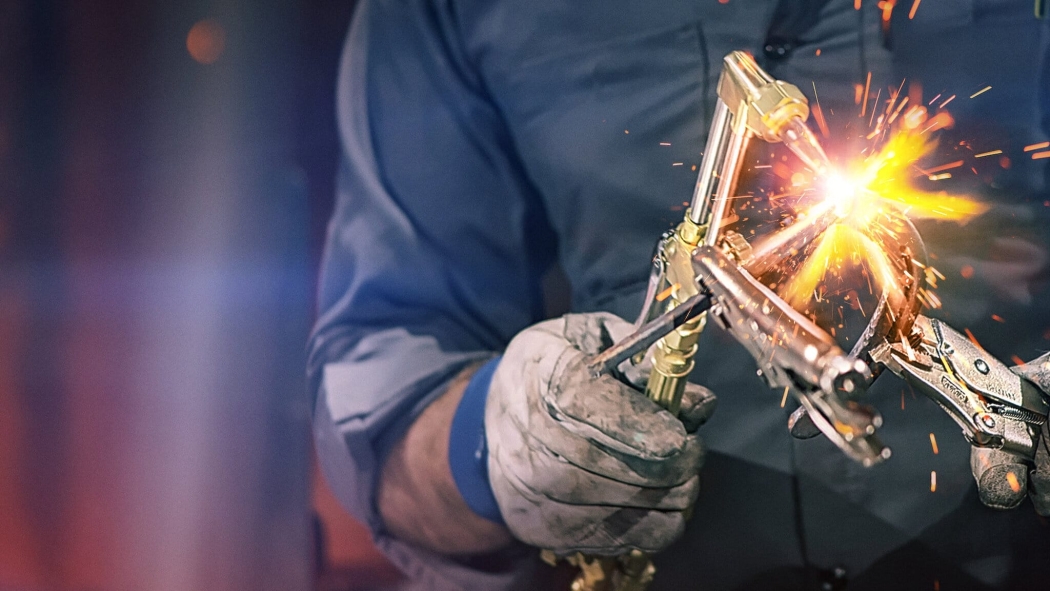 Metal Shop Masters 1. Sezon 6. Bölüm izle