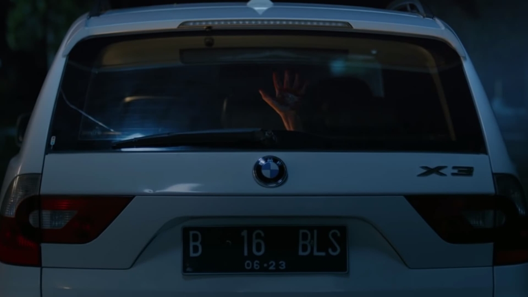 Kara Büyü Kraliçesi izle