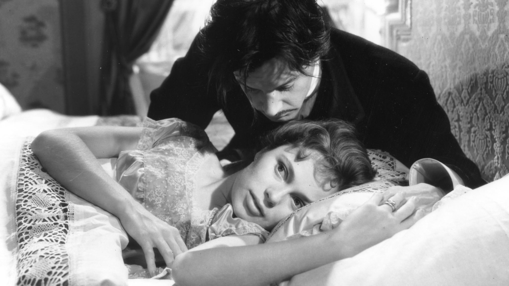 Bir Yaz Gecesi Gülüşleri (1955) izle